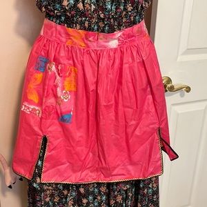 NWT reversible apron Vintage pink ric rac